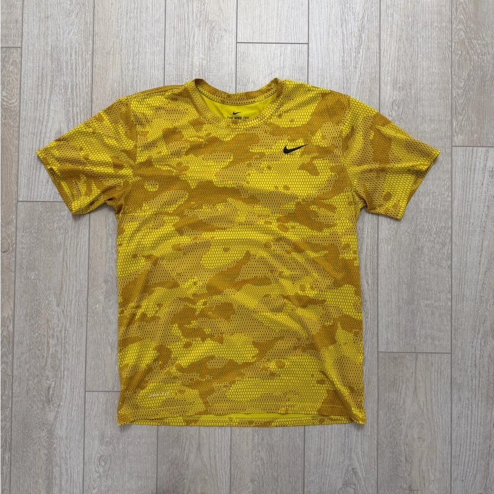 Nike Dri-FIT Yellow Camo Athletic T-Shirt Size M